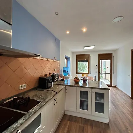 Cal Sere, Casa Grande Con Jardin En Entorno Natural Montblanc