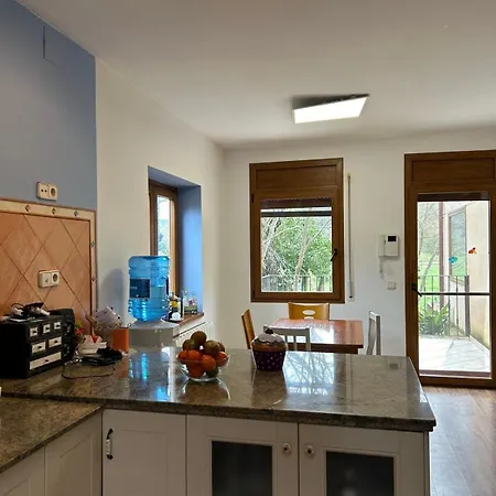Cal Sere, Casa Grande Con Jardin En Entorno Natural Holiday home