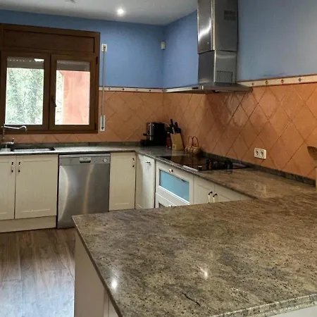Holiday home Cal Sere, Casa Grande Con Jardin En Entorno Natural *
