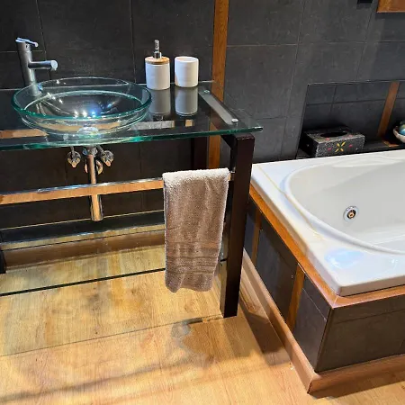 Cal Sere, Casa Grande Con Jardin En Entorno Natural * Montblanc